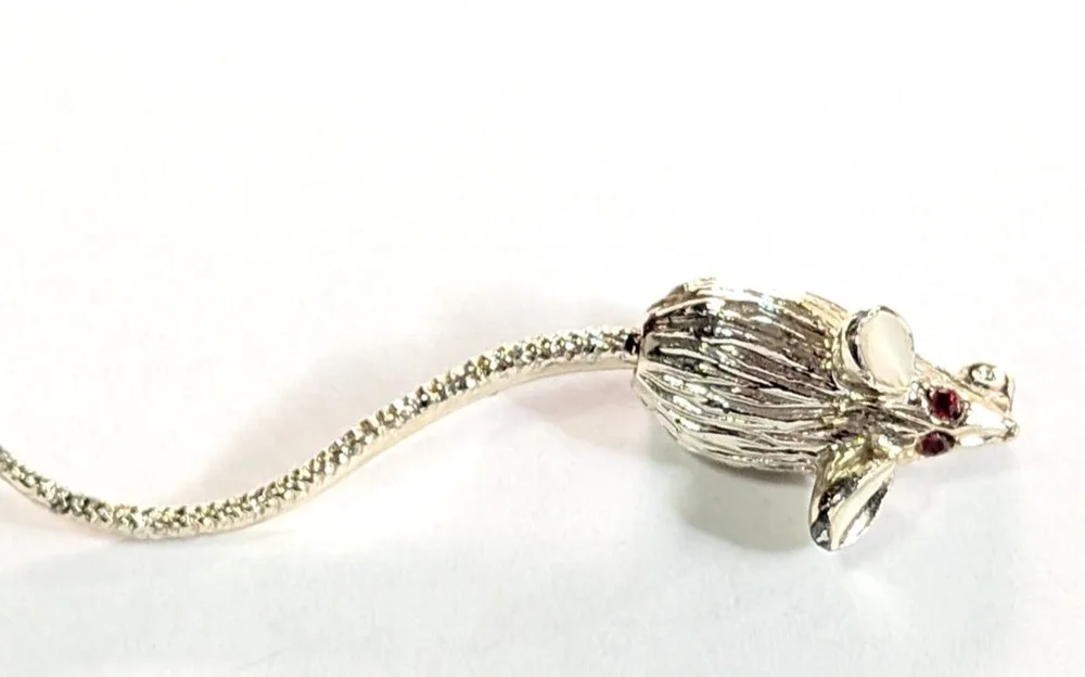 Vintage Mouse Brooch Pin Red Rhinestonnes‎ Gold-tone 2.5